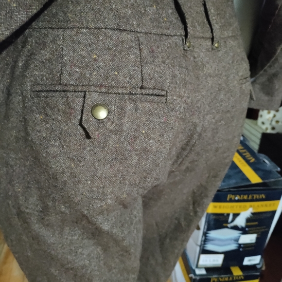 Eddie Bauer Suit - Picture 6 of 7